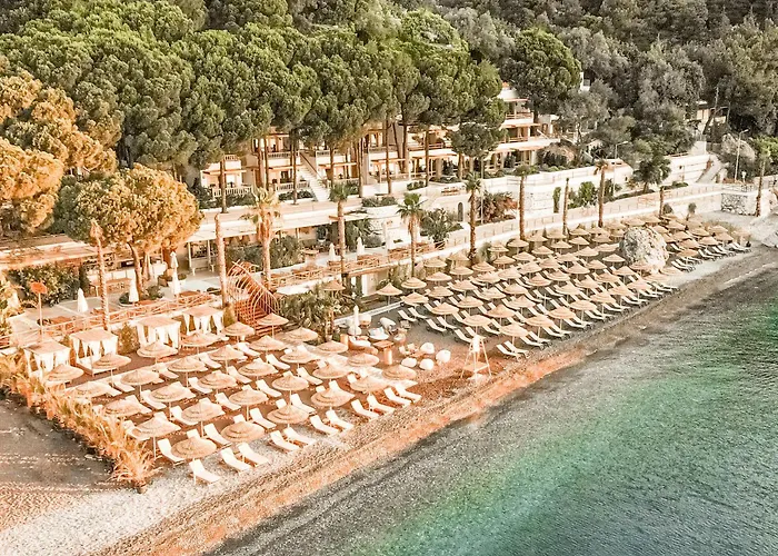 Pilos Suites